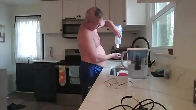 Snapshot of keiferkriss chatting on 10/06/25, 07:33 keiferkriss online show from 10/06/25, 07:33