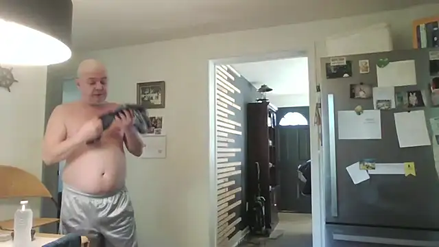 Snapshot of keiferkriss chatting on 10/18/25, 05:57 keiferkriss online show from 10/18/25, 05:57