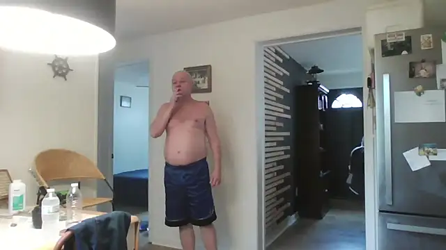 Snapshot of keiferkriss chatting on 10/19/25, 05:02 keiferkriss online show from 10/19/25, 05:02