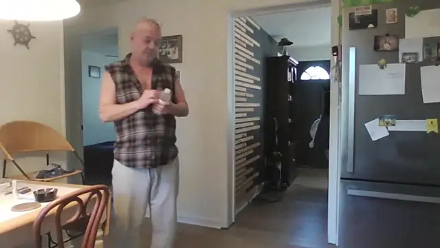 Snapshot of keiferkriss chatting on 10/31/25, 05:36 keiferkriss online show from 10/31/25, 05:36