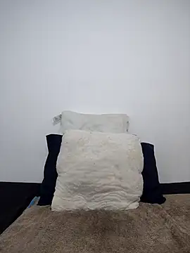 Snapshot of Curvy_sluty chatting on 10/07/25, 06:10 Curvy sluty online show from 10/07/25, 06:10