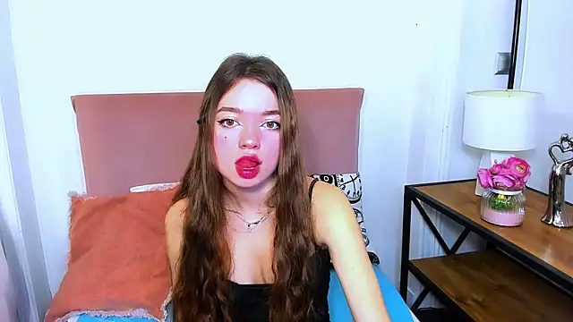 GraceLips online show from 02/28/25, 09:47