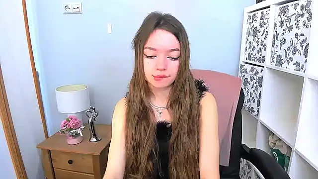 GraceLips online show from 03/23/25, 06:16