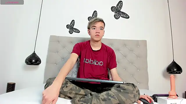 bunny maxi online show from 12/06/24, 01:22