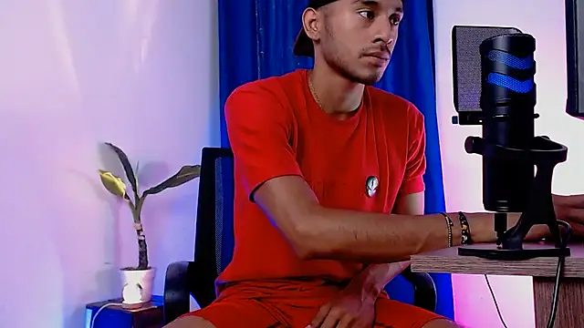 Snapshot of DanteSantoro chatting on 07/23/26, 09:13 DanteSantoro online show from 07/23/26, 09:13