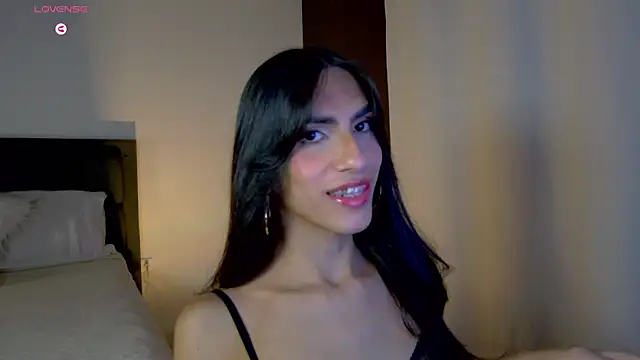 Snapshot of AlanaSofiia chatting on 04/29/26, 04:00 AlanaSofiia online show from 04/29/26, 04:00
