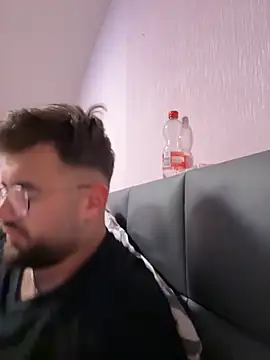 yxssxn24403 online show from 10/06/25, 03:15