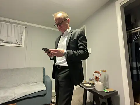 mouser21212 online show from 01/03/25, 09:04