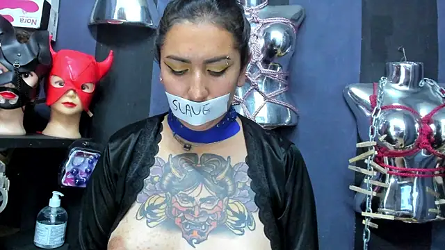 LucyStrike  online show from 03/04/25, 01:55