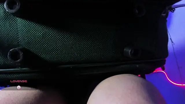 LucyStrike  online show from 08/04/26, 01:42