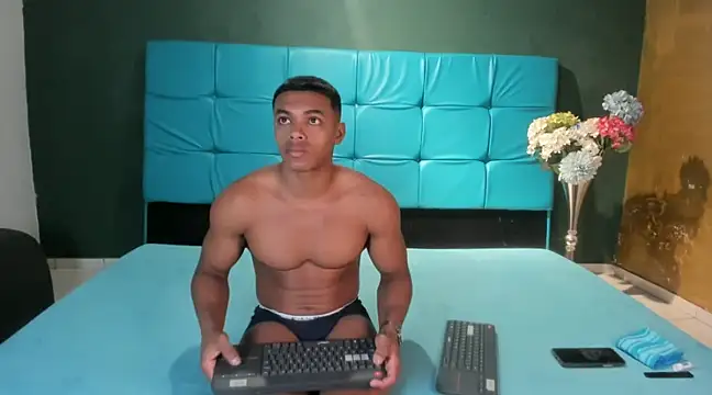 Snapshot of SexyBigCock01 chatting on 02/10/25, 01:44 SexyBigCock01 online show from 02/10/25, 01:44