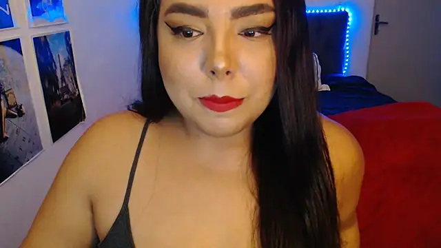 Snapshot of Internacionalist7 chatting on 02/11/25, 10:39 Internacionalist7 online show from 02/11/25, 10:39