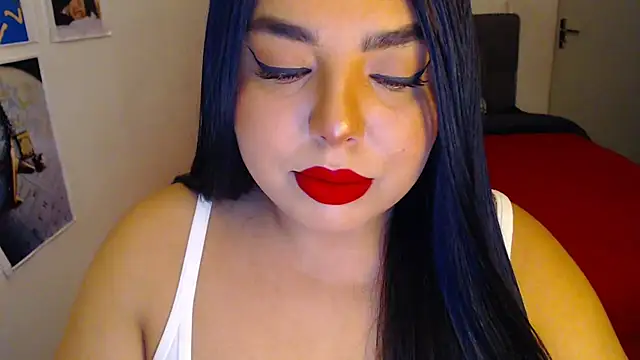 Snapshot of Internacionalist7 chatting on 09/24/25, 01:36 Internacionalist7 online show from 09/24/25, 01:36