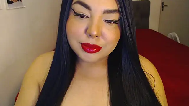 Snapshot of Internacionalist7 chatting on 10/27/25, 06:01 Internacionalist7 online show from 10/27/25, 06:01