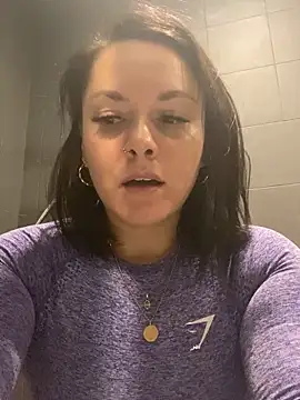 Luccreccia  online show from 09/28/25, 09:25