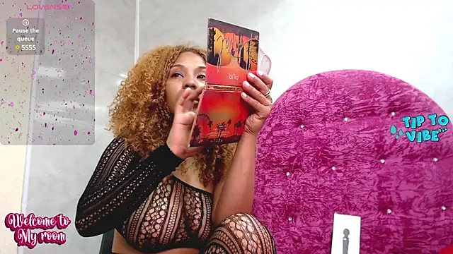 Litzy Curly online show from 12/22/24, 02:38