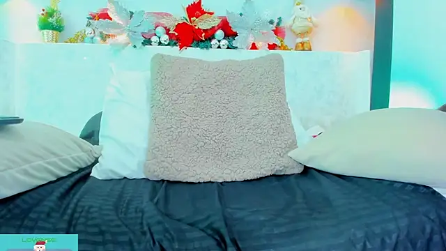 Snapshot of Natasha_Colins1 chatting on 12/13/24, 08:30 Natasha Colins1 online show from 12/13/24, 08:30