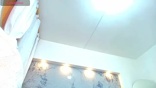 Snapshot of Natasha_Colins1 chatting on 02/26/25, 06:21 Natasha Colins1 online show from 02/26/25, 06:21