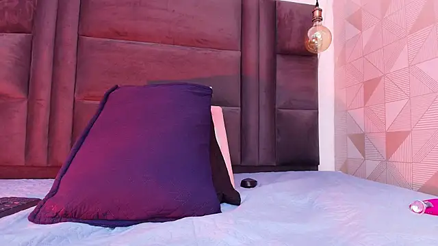 hot dione online show from 10/03/25, 07:11