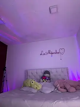 alee lenoxx online show from 04/18/26, 02:10