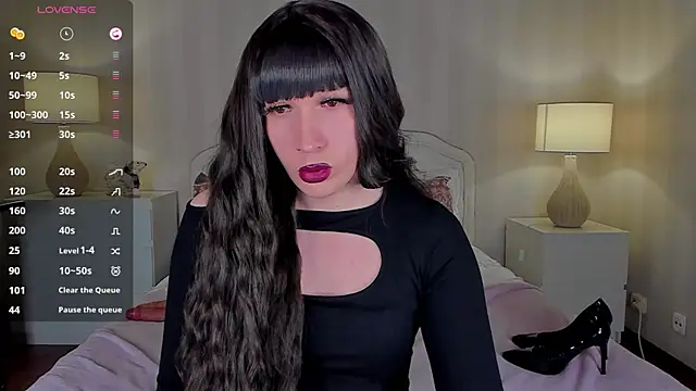 Snapshot of valeriasecret chatting on 12/23/24, 05:06 valeriasecret online show from 12/23/24, 05:06
