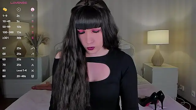 Snapshot of valeriasecret chatting on 03/11/25, 04:54 valeriasecret online show from 03/11/25, 04:54