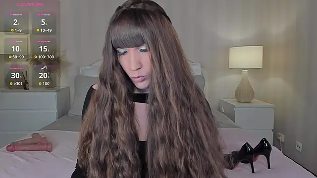 Snapshot of valeriasecret chatting on 10/15/25, 05:18 valeriasecret online show from 10/15/25, 05:18