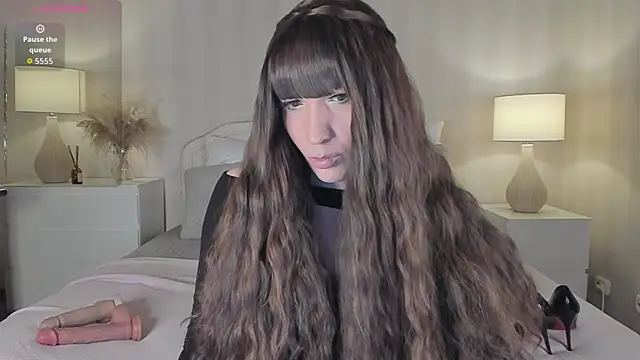 Snapshot of valeriasecret chatting on 10/17/25, 05:43 valeriasecret online show from 10/17/25, 05:43