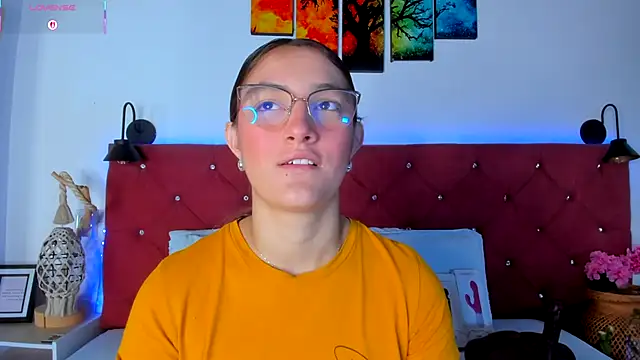 Ruth harvey  online show from 10/22/25, 01:00