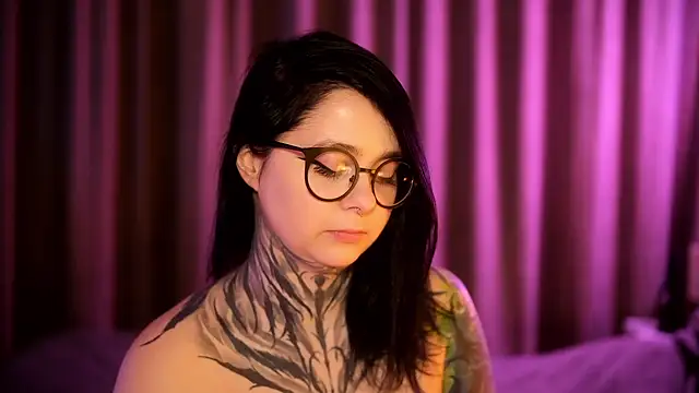 Snapshot of AcidPie chatting on 01/12/25, 02:24 AcidPie online show from 01/12/25, 02:24