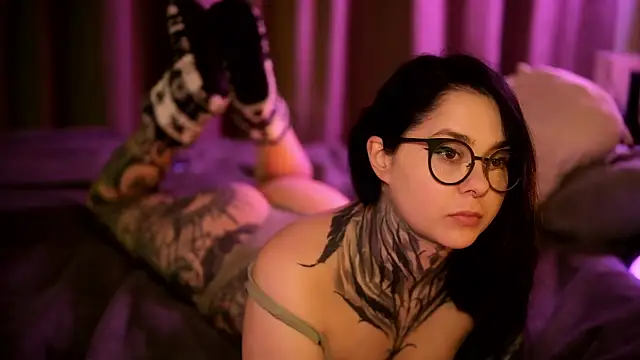 Snapshot of AcidPie chatting on 01/15/25, 01:12 AcidPie online show from 01/15/25, 01:12