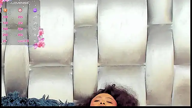 Snapshot of CamilaBenitez chatting on 07/13/26, 10:51 CamilaBenitez online show from 07/13/26, 10:51