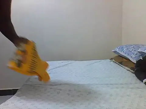 princess-cutie12 online show from 10/05/25, 01:09