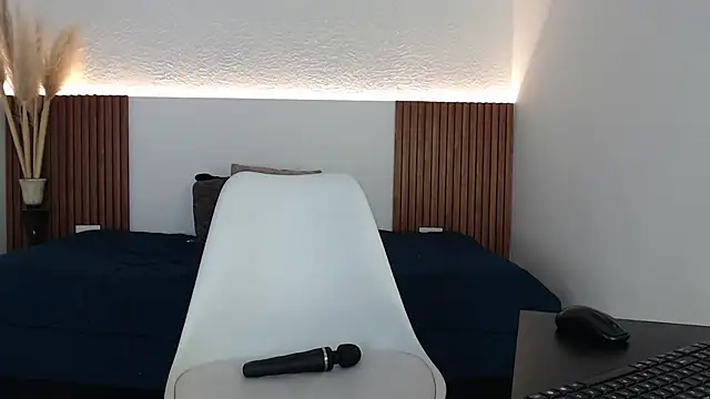 Dakotagloss online show from 02/23/25, 08:33