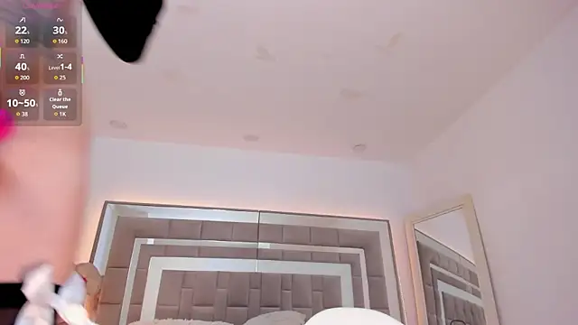 Nicolle foxy online show from 01/19/26, 01:59