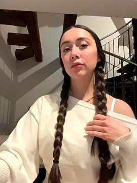 Snapshot of emiliasommer chatting on 11/25/25, 07:47 emiliasommer online show from 11/25/25, 07:47