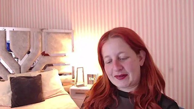 ViioletaMora online show from 03/11/25, 10:20