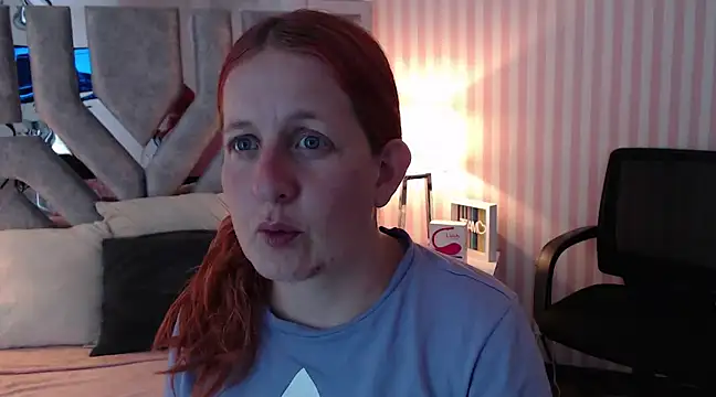 ViioletaMora online show from 03/19/25, 08:00