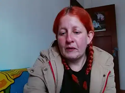 ViioletaMora online show from 09/30/25, 08:47