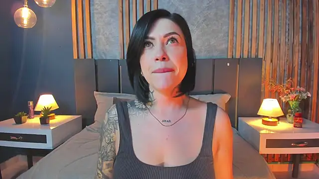 Hannah Borbon online show from 02/27/25, 04:20