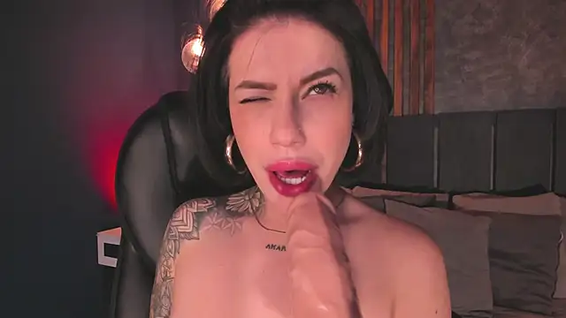 Hannah Borbon online show from 03/21/25, 05:43