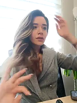 maliciaworld online show from 02/14/25, 05:03