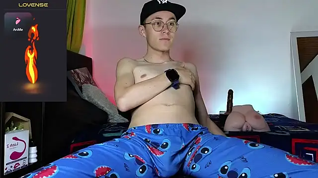 Snapshot of Elian_Cooper chatting on 12/10/24, 01:00 Elian Cooper online show from 12/10/24, 01:00