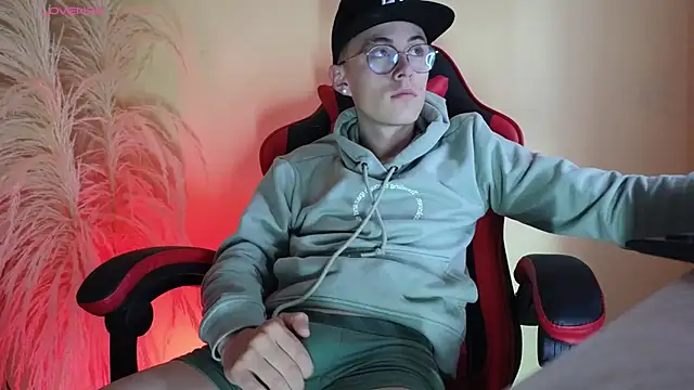 Snapshot of Elian_Cooper chatting on 02/26/25, 12:47 Elian Cooper online show from 02/26/25, 12:47