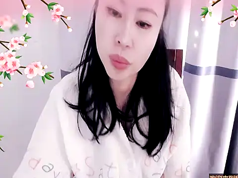 Snapshot of xiaoxuer chatting on 01/06/25, 04:26 xiaoxuer online show from 01/06/25, 04:26