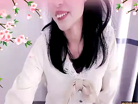Snapshot of xiaoxuer chatting on 01/07/25, 04:18 xiaoxuer online show from 01/07/25, 04:18