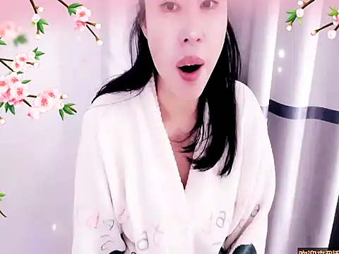 Snapshot of xiaoxuer chatting on 01/10/25, 03:50 xiaoxuer online show from 01/10/25, 03:50