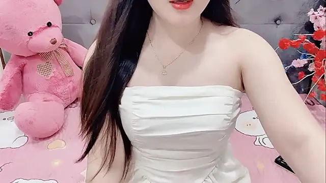 Funikio online show from 11/08/25, 02:17