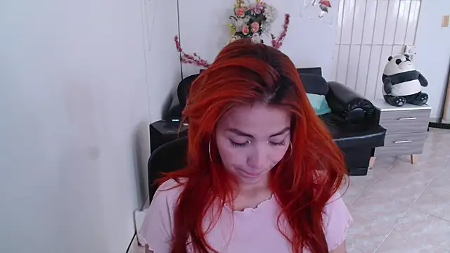 Snapshot of Aylinn_diaz chatting on 07/16/26, 06:58 Aylinn diaz online show from 07/16/26, 06:58
