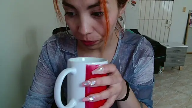 Snapshot of Aylinn_diaz chatting on 07/23/26, 06:28 Aylinn diaz online show from 07/23/26, 06:28